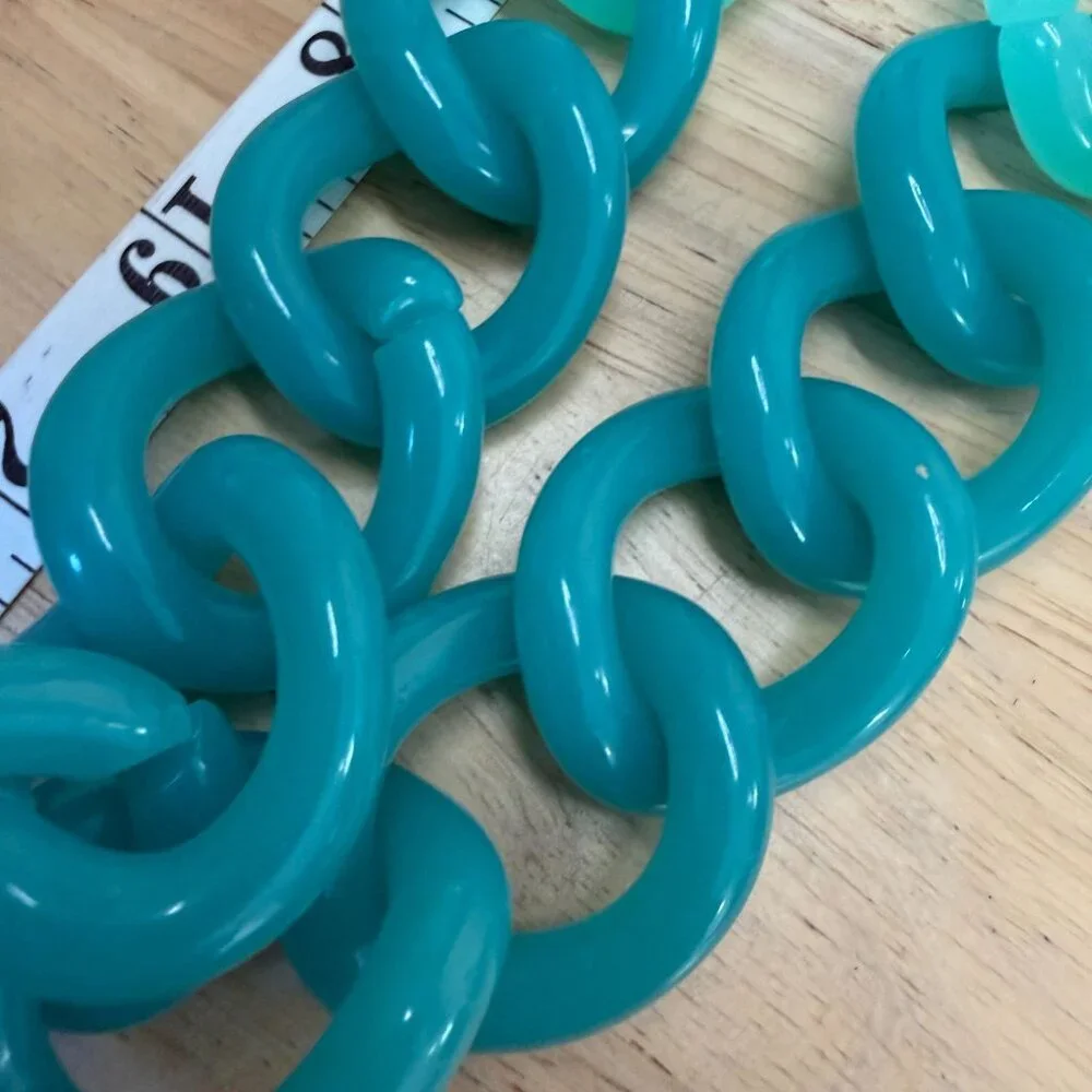 Talbots Chunky Acrylic Chain Link Necklace In Gradient Green & Teal Statement - Picture 3 of 6